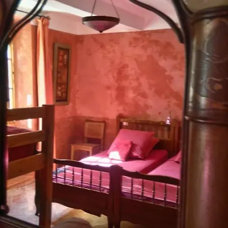 Les Hotes De Marie Homestay
